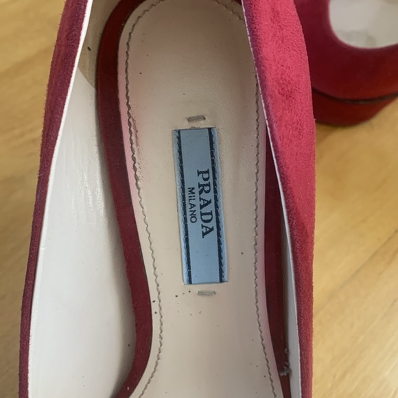 Prada Burgundy Red Suede Pumps Heels Size US8 Platform Pointed Toe GUC 4.5" heel - Picture 5 of 14